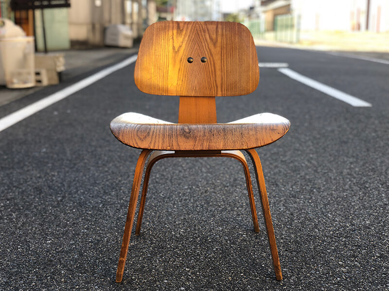 Eames LCW（Lounge Chair Wood）