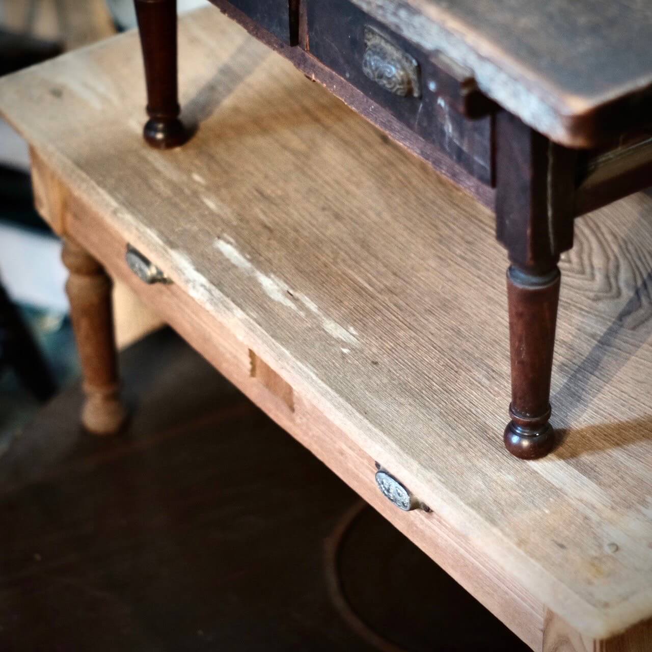 古家具の文机とちゃぶ台