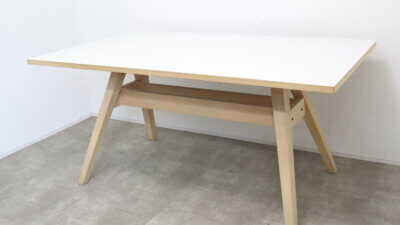 デンマーク Skovby SM09 ダイニングテーブルを買取り致しました。