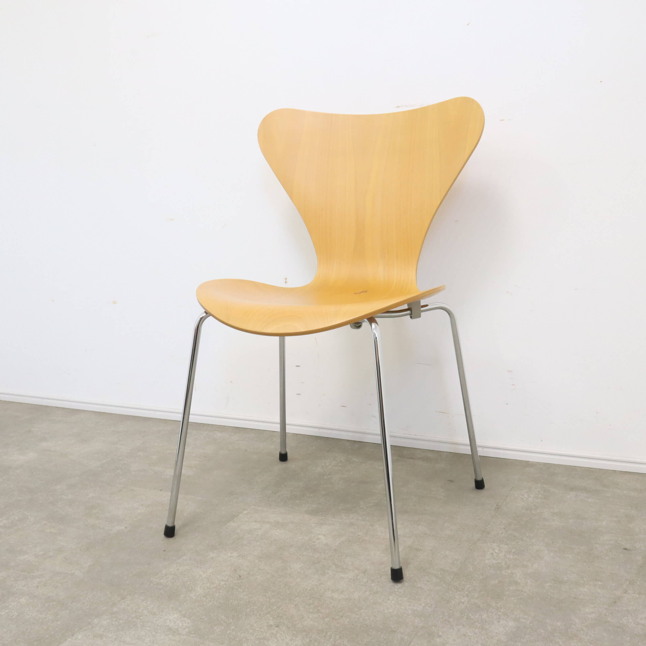 Fritz Hansen フリッツ・ハンセン セブンチェア ビーチ材を買取りいたしました。